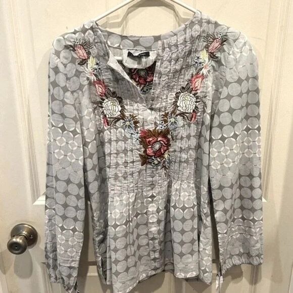 COMO No? By Biz Embroidered Gray Cotton Pintuck Peasant Top size Small‎ - Picture 1 of 7
